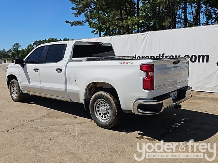 2022-chevrolet-silverado-1500-image-3
