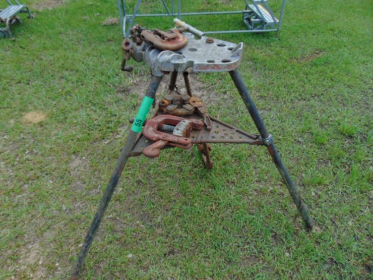 no.-450-ridgid-tristand-&-3-clamps-image-1