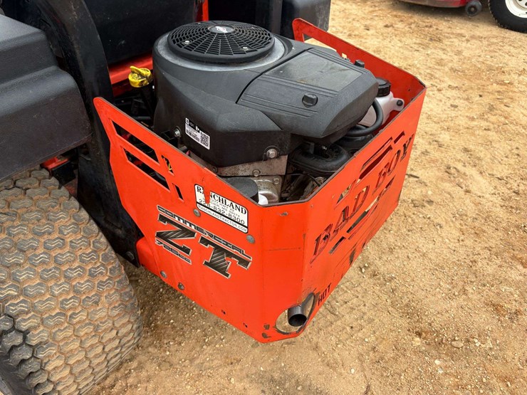 badboy-elite-60"-zero-turn-mower-(676-hours)-image-13