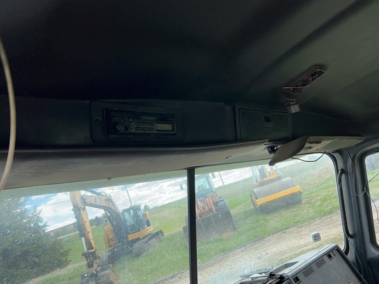 2000-mack-ch613-image-20