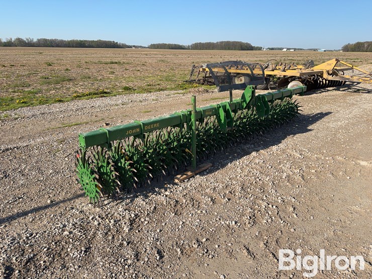 john-deere-400-image-3
