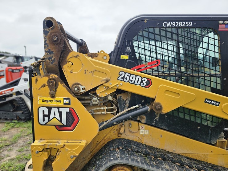 2023-caterpillar-259d3-image-7
