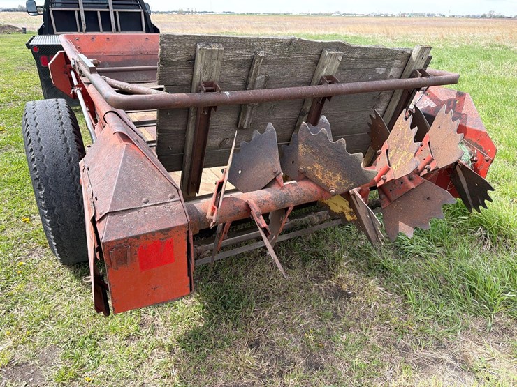 new-holland-512-image-9