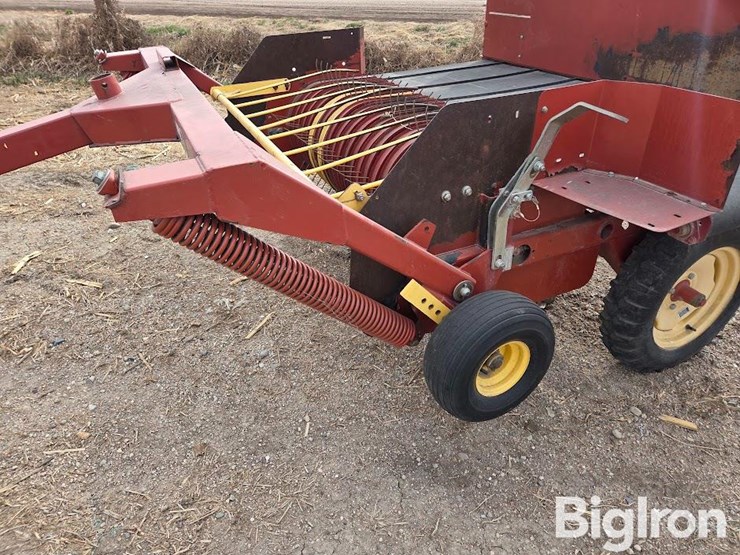 new-holland-166-image-9