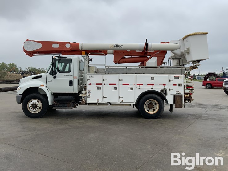 2007-international-durastar-4400-image-8