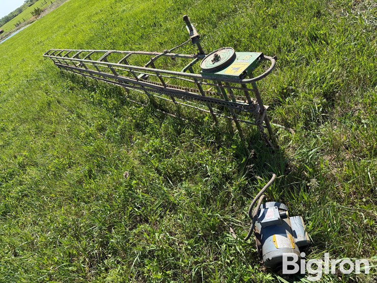 john-deere-33-image-3