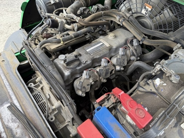 2015-mitsubishi-fg25n-image-14