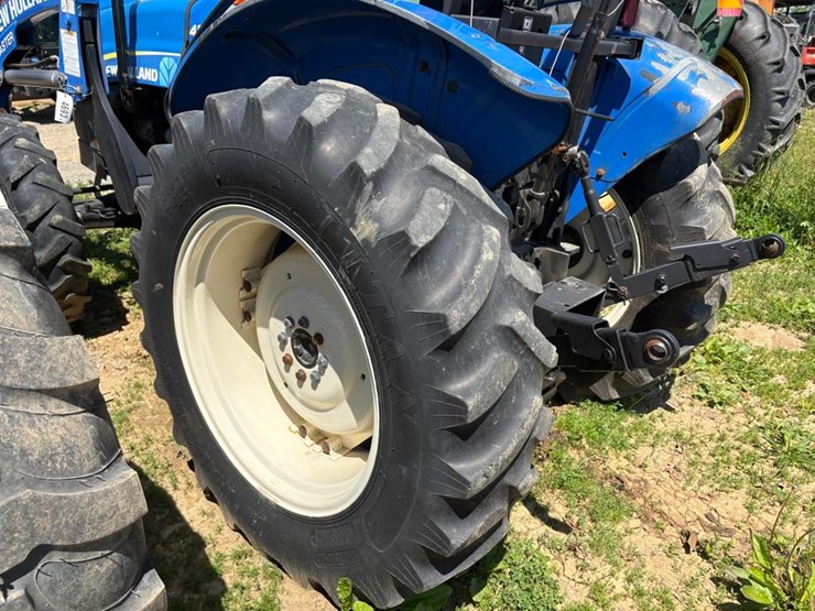 new-holland-45-image-10