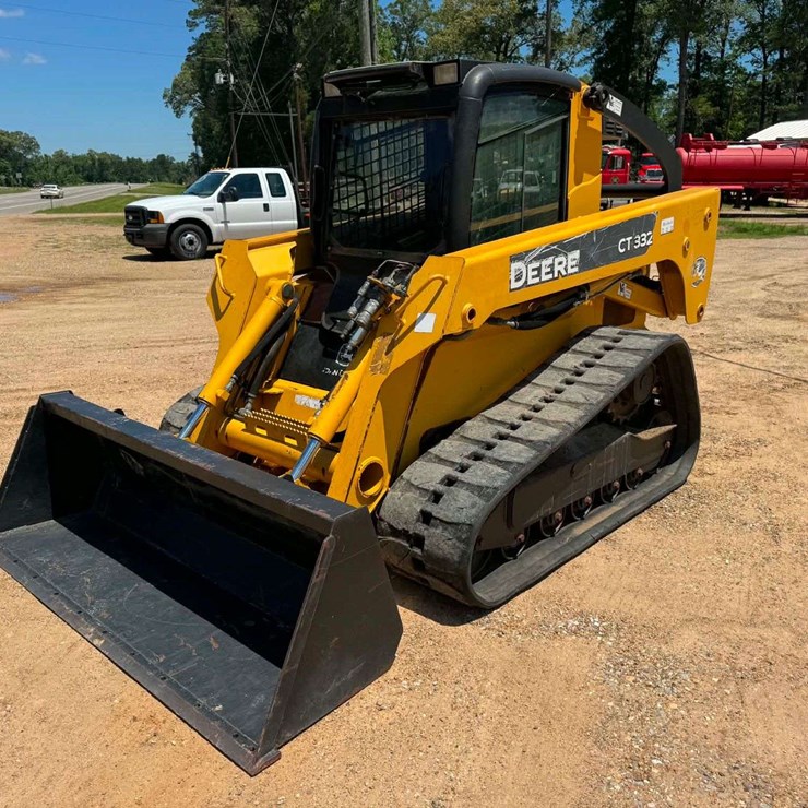 2009 DEERE CT332