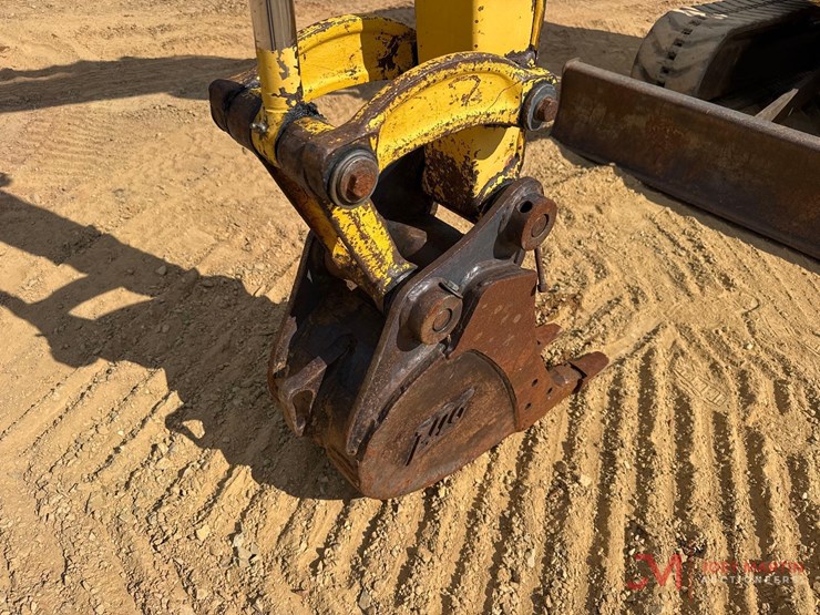 2015-komatsu-pc35mr-3-image-12