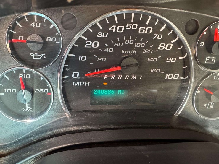 2014-chevrolet-express-3500-image-26