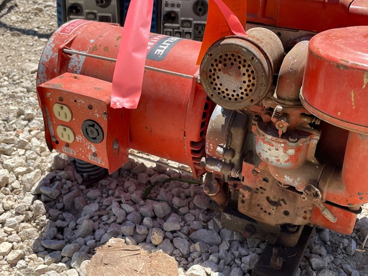 #7404-•-homelite-generator-image-9
