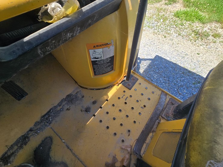 #24312-•-caterpillar-worksite-6x4-image-28