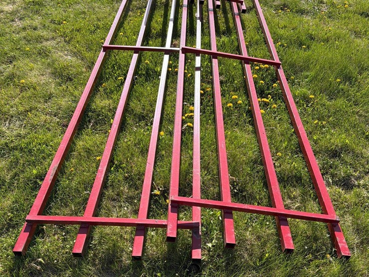 4-sections-of-4-bar-bunk-fencing-image-3