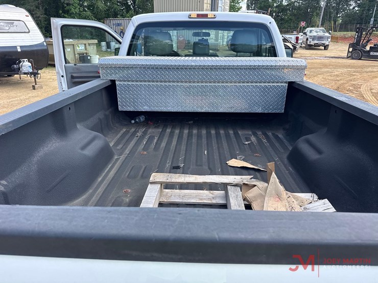 2015-ford-f250-xl-image-14