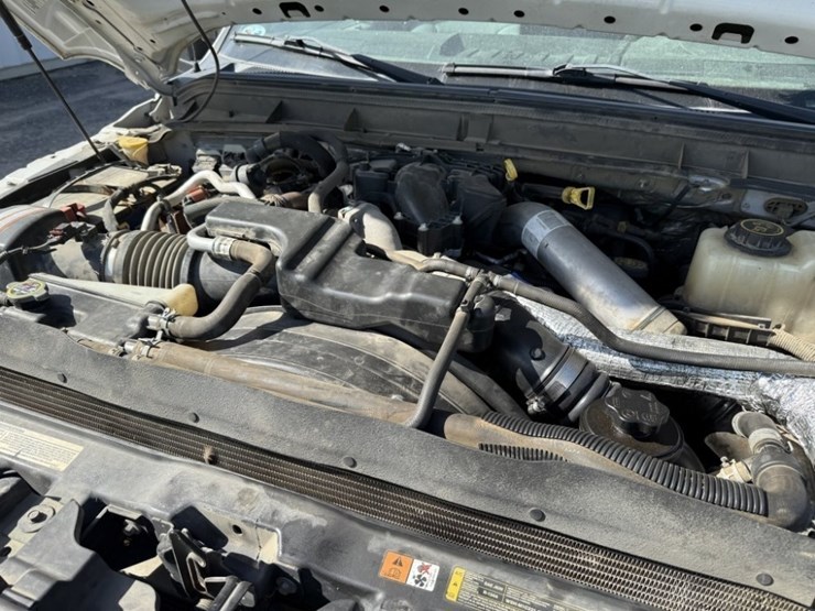 2016-ford-f350-sd-xlt-image-11