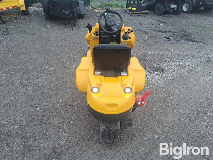 2024-massey-ferguson-730-image-6