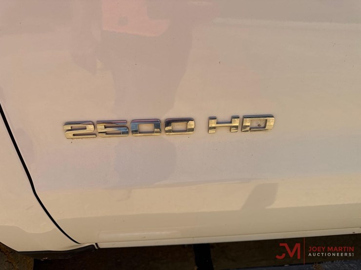 2016-chevrolet-silverado-2500-image-6