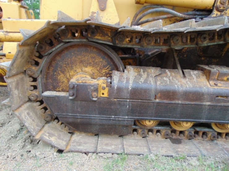 2005-caterpillar-d4g-xl-image-6