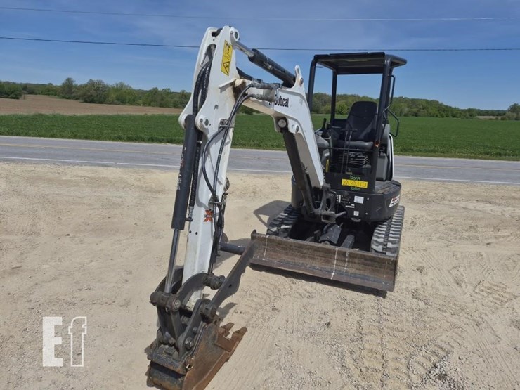 2020-bobcat-e26-image-6