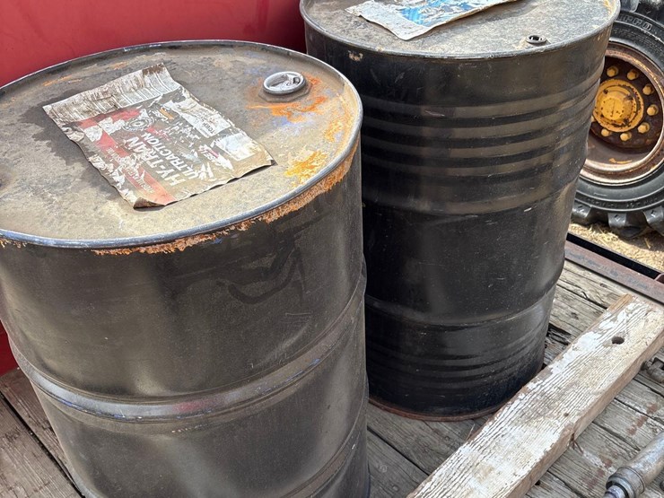 2-55-gallon-steel-barrels-with-pumps-image-5