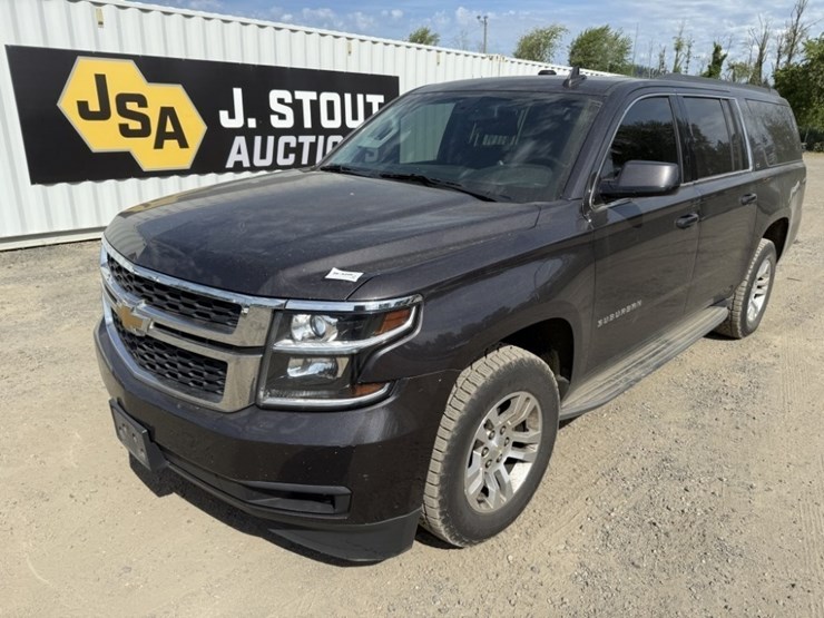 2015-chevrolet-suburban-image-1