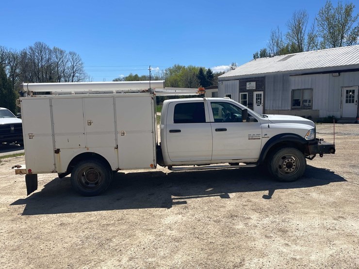 #6925-•-2013-ram-5500-heavy-duty-image-4