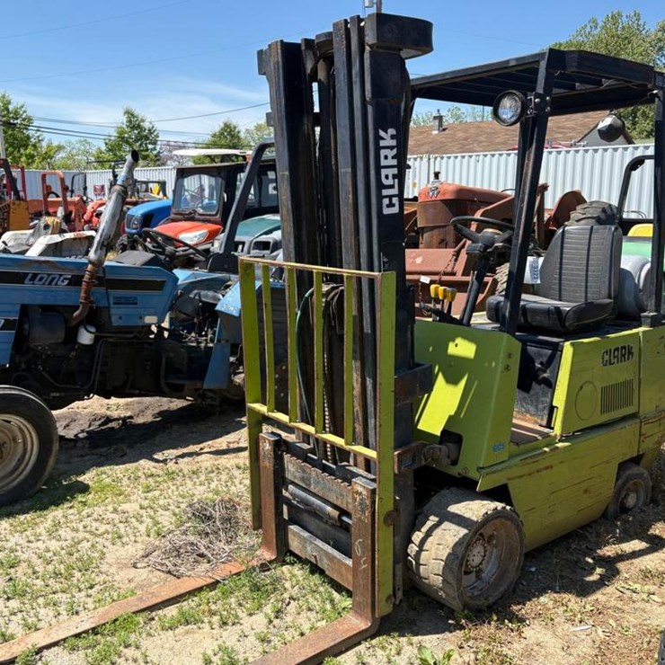 Clark GCS17 Forklift