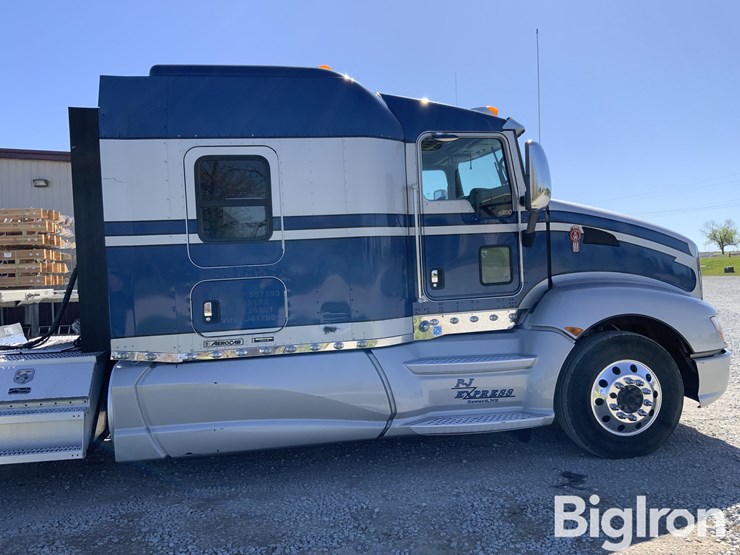2015-kenworth-t660-image-15