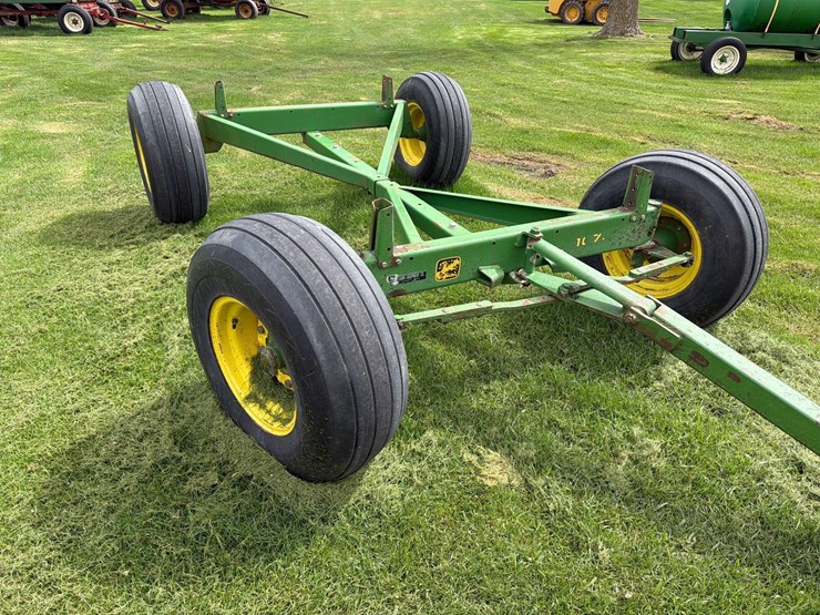 john-deere-1075-image-3