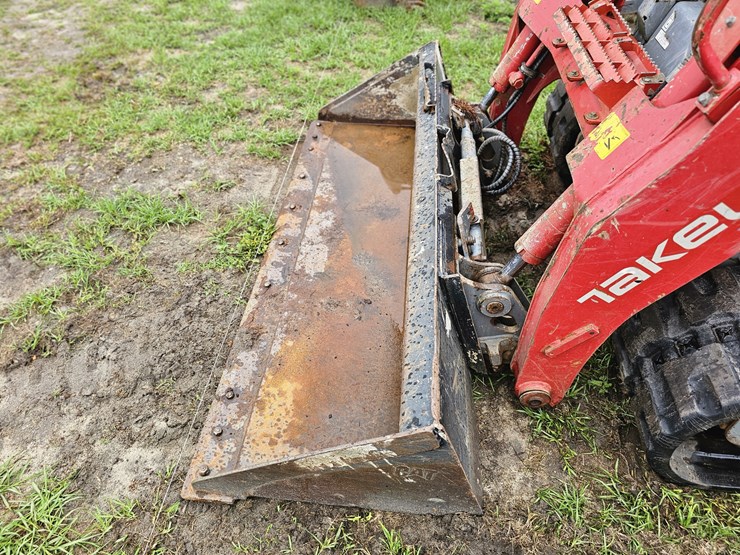 takeuchi-tl10v2-image-10