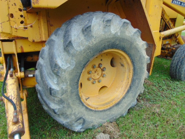 john-deere-410-image-6