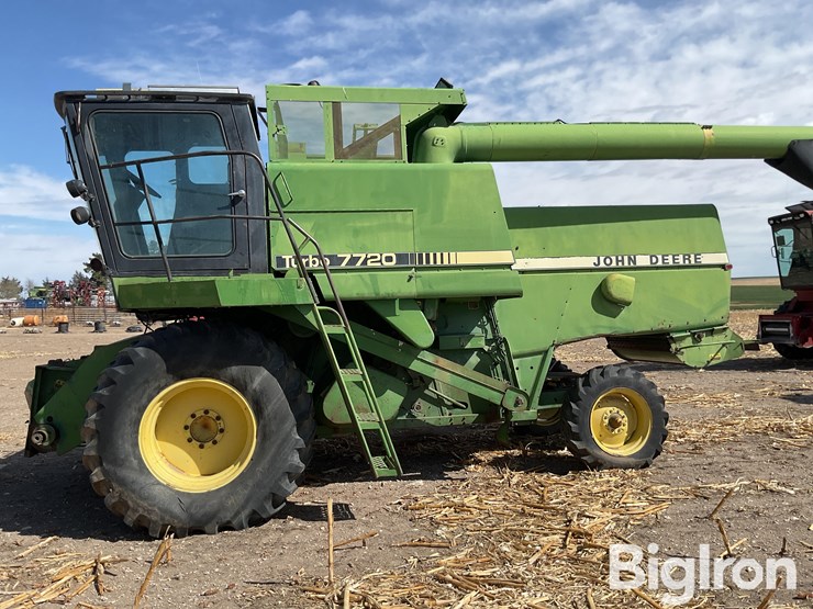 1980-john-deere-7720-image-8