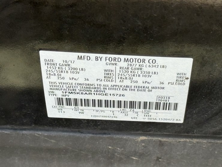 2017-ford-explorer-image-10