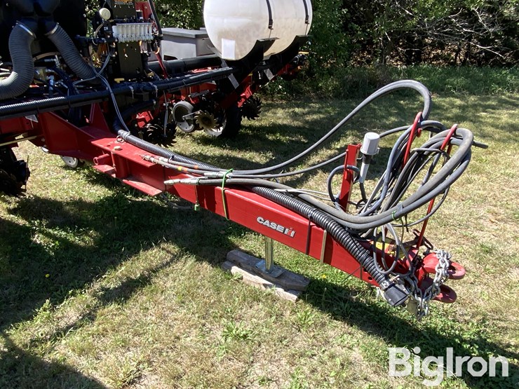 2014-case-ih-1225-image-12