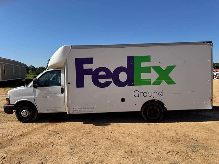 2014-chevrolet-express-3500-image-8