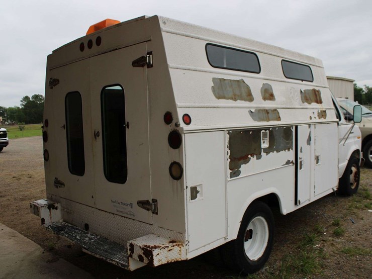 1982-ford-ecoline-work-truck-e-350-1fdje37g6cha21219-mileage:-39415-image-4