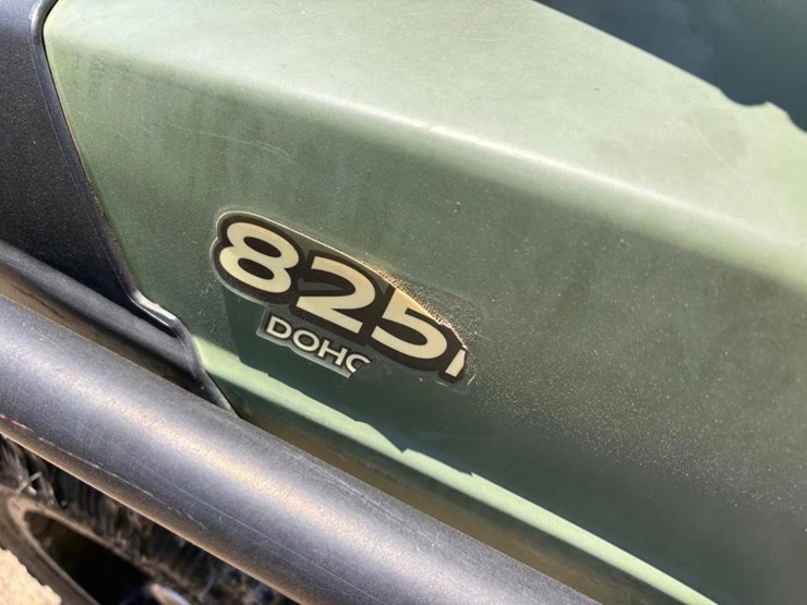 john-deere-825-image-12