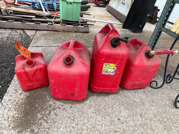 #9092-•-(4)-gas-cans-(o3)-image-1