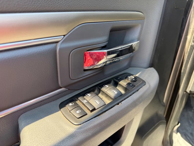 2014-dodge-2500-image-10