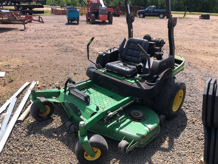 john-deere-777-image-1