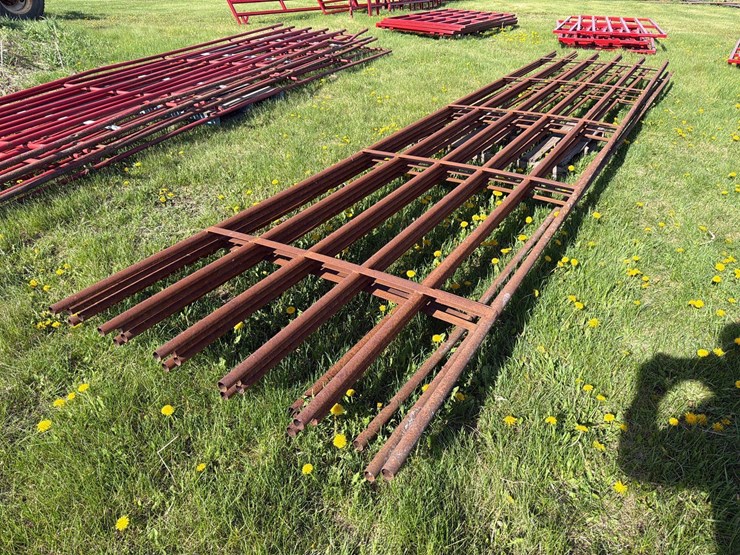 5-20ft-sections-of-continuous-fencing-image-1