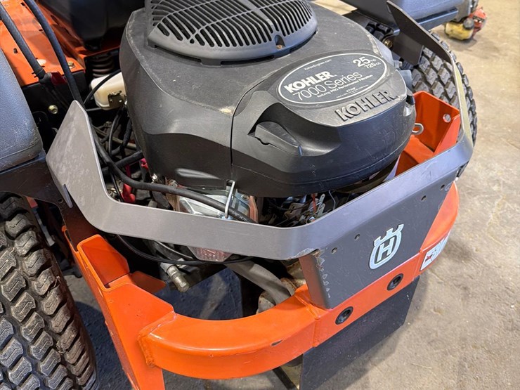 husqvarna-mz52-zero-turn-lawnmower-image-10