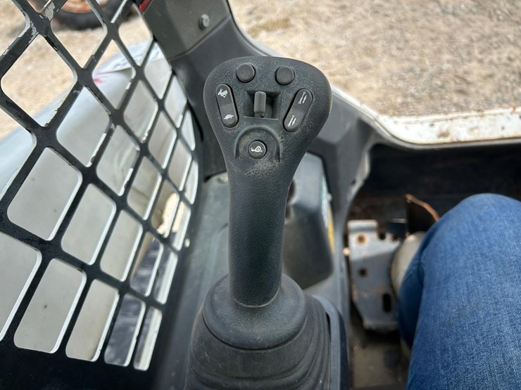 2021-bobcat-t66-image-24