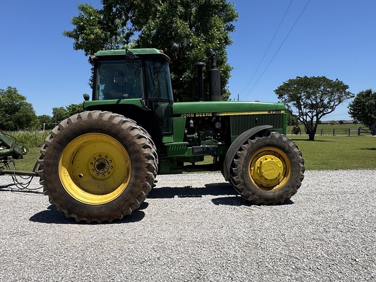 1990-john-deere-4755-image-1