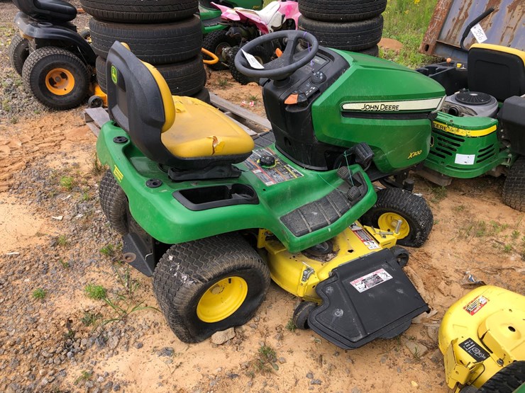 john-deere-x300-image-2