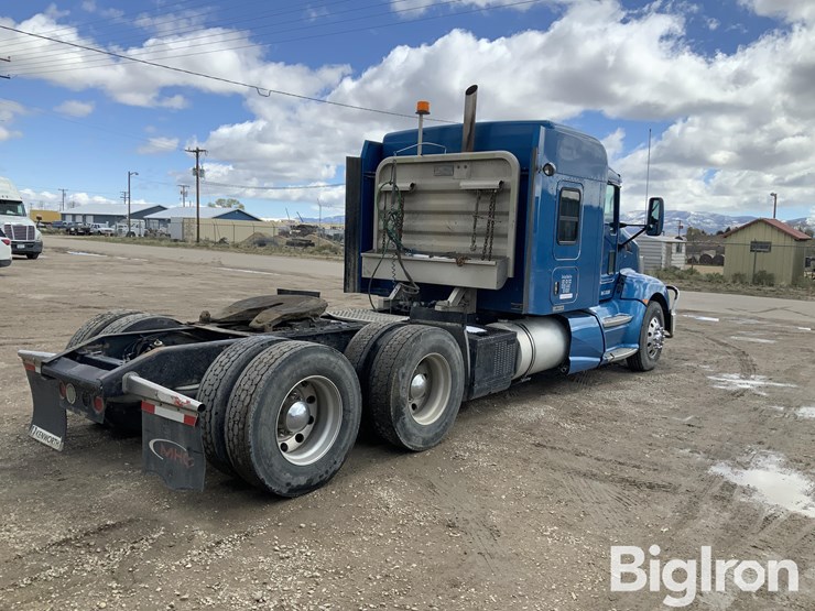 2012-kenworth-t600-image-5