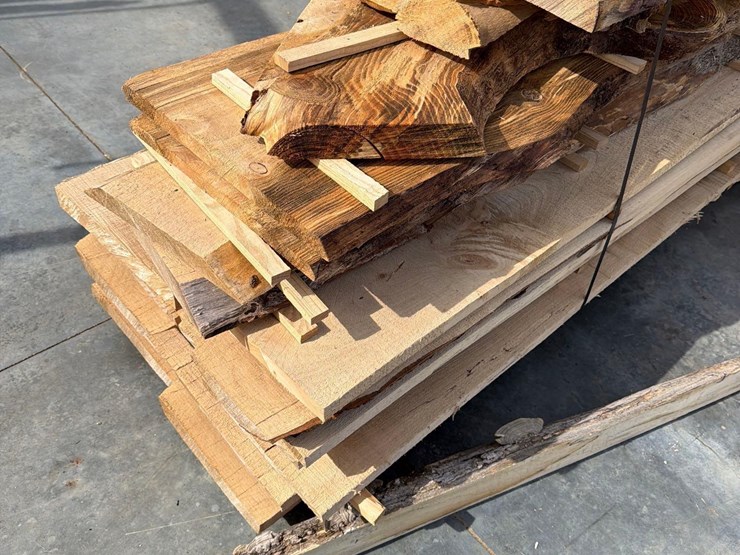 rough-saw-maple-lumber-image-5