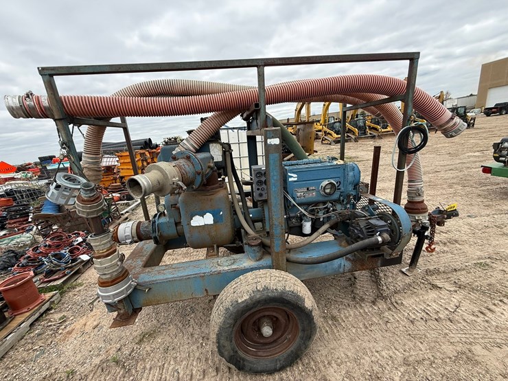 #3889-•-towable-water-pump-image-6