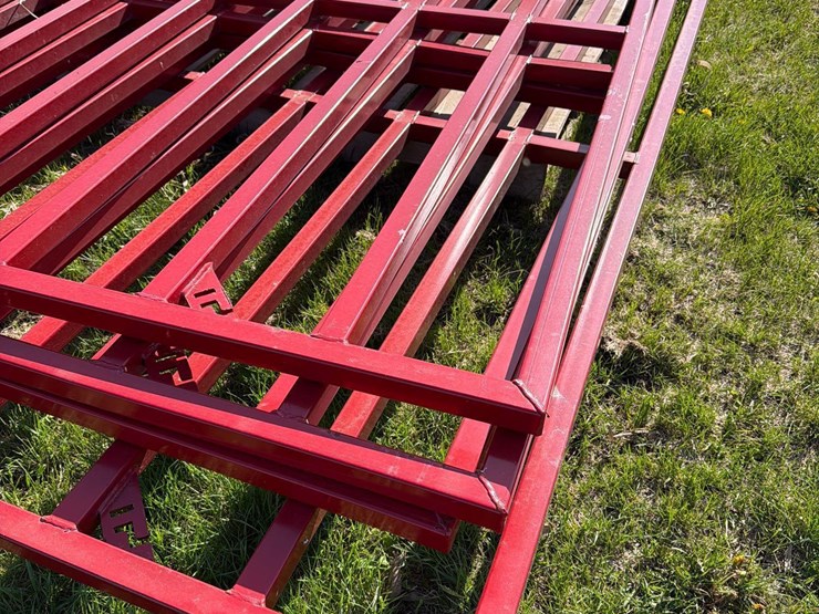 5-12ft-7-bar-livestock-gates-image-3